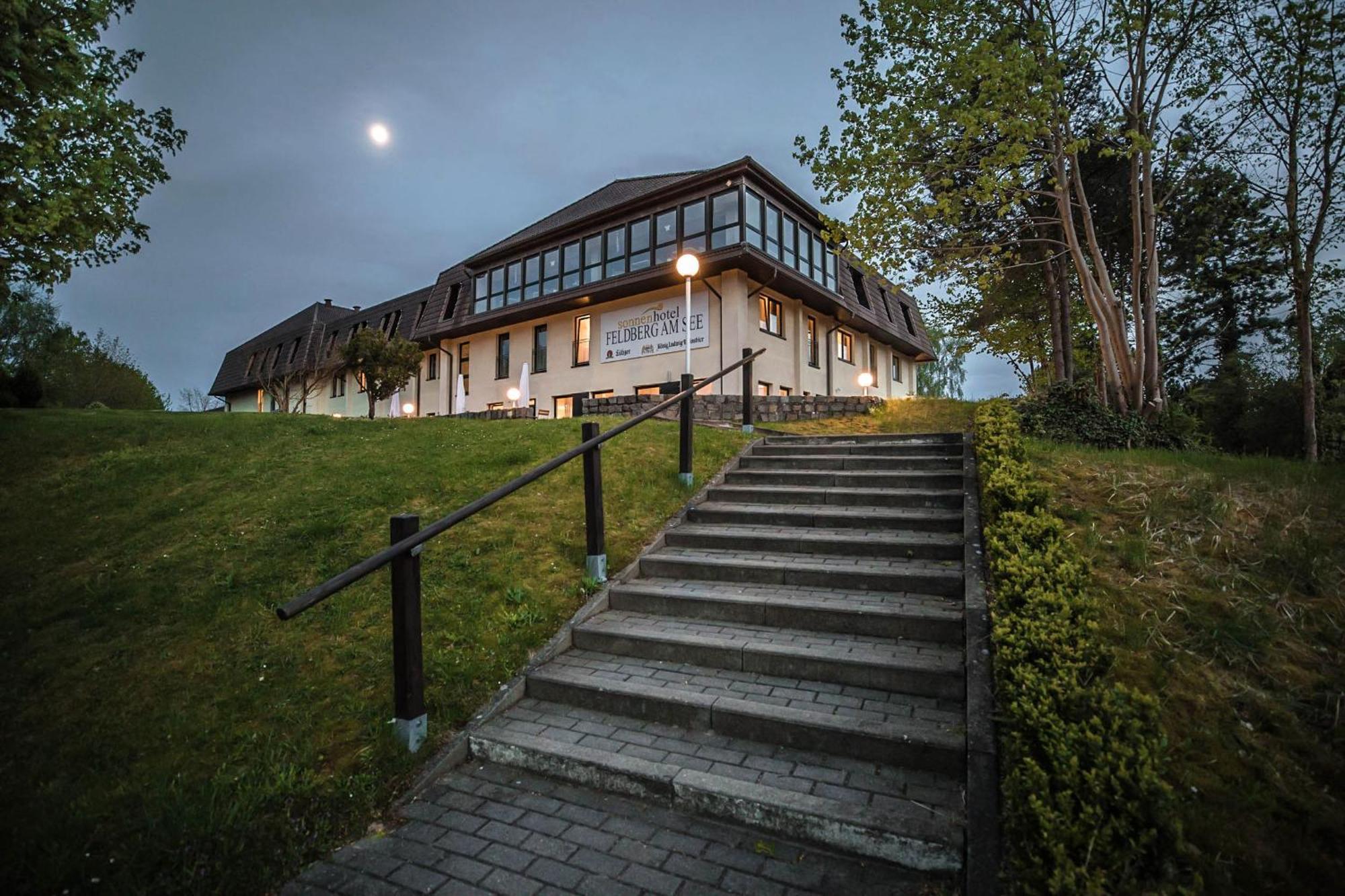 Sonnenhotel Feldberg Am See Mit Schwimmbad, Sauna Und Dampfbad Feldberger Seenlandschaft Bagian luar foto